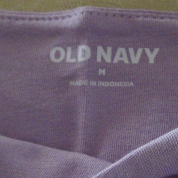 "OLD NAVY NEW LOW CUT T SHIRT IN SIZE MEDIUM, COLOR LAVENDER NEW AND NEVER WORN" - Picture 10 of 12